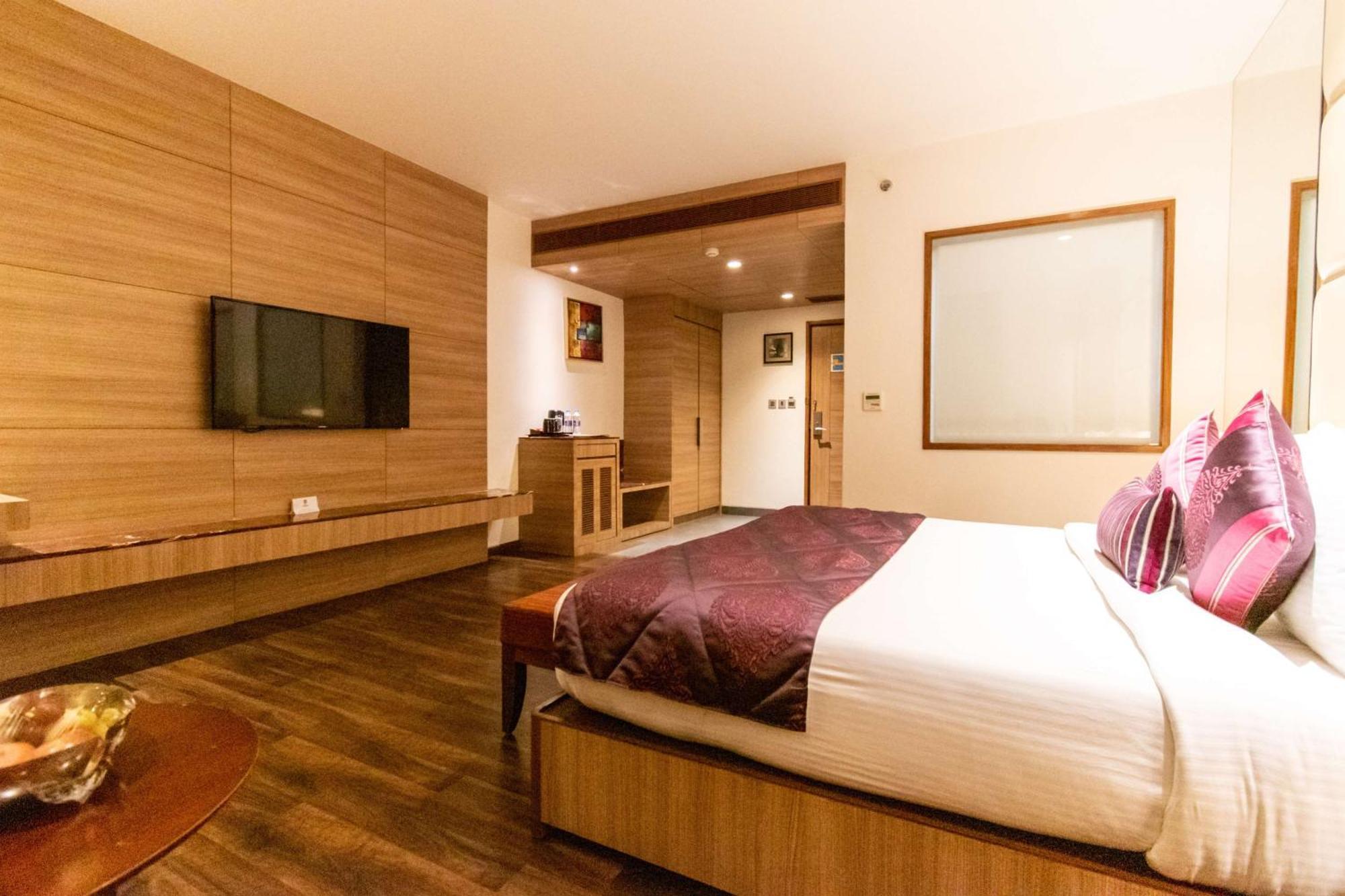 Best Western La Vista Pathānkot Esterno foto