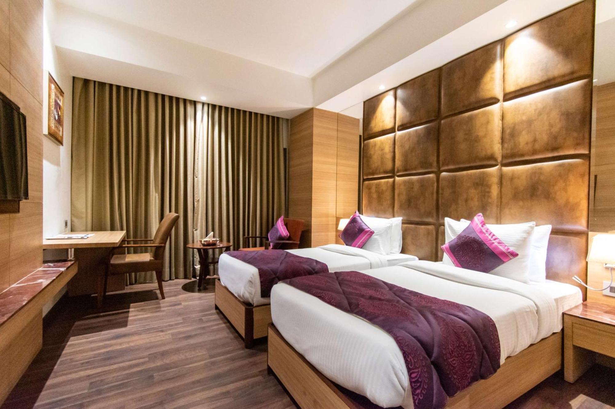 Best Western La Vista Pathānkot Esterno foto