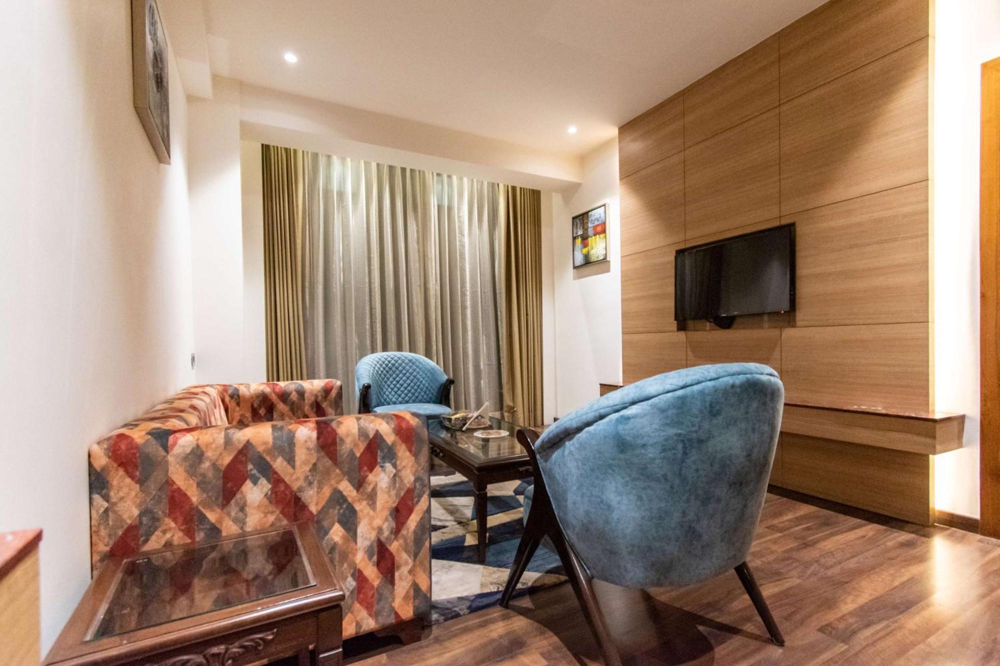 Best Western La Vista Pathānkot Esterno foto