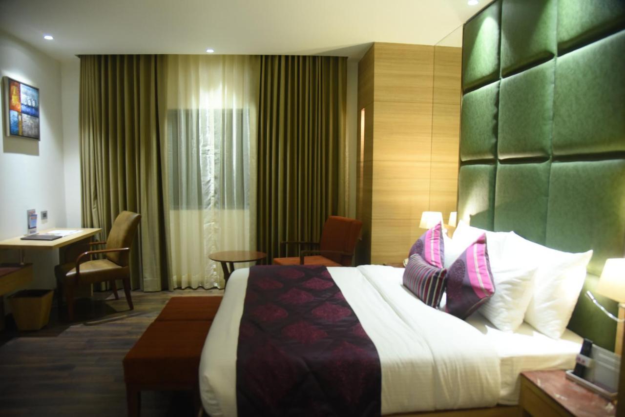 Best Western La Vista Pathānkot Esterno foto